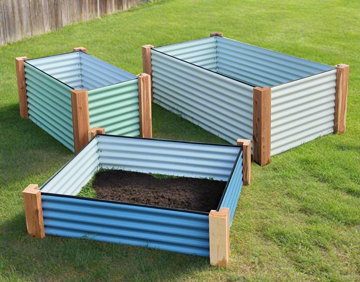 4'x6' Metal Garden Bed w/Cedar Corner Posts